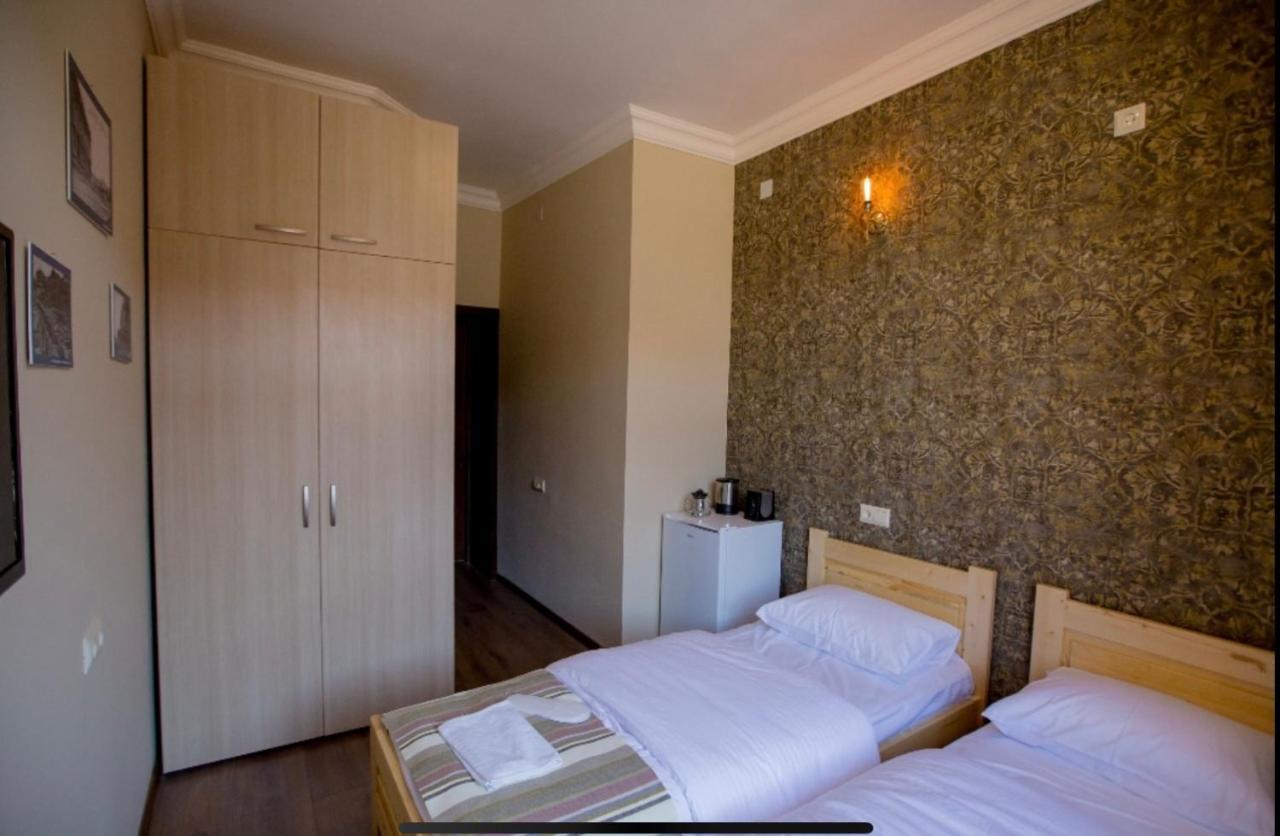 Studio Boutique Hotel At Cascade 예레반 외부 사진