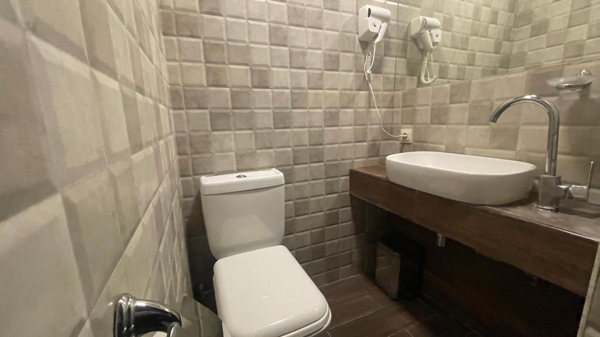 Studio Boutique Hotel At Cascade 예레반 외부 사진