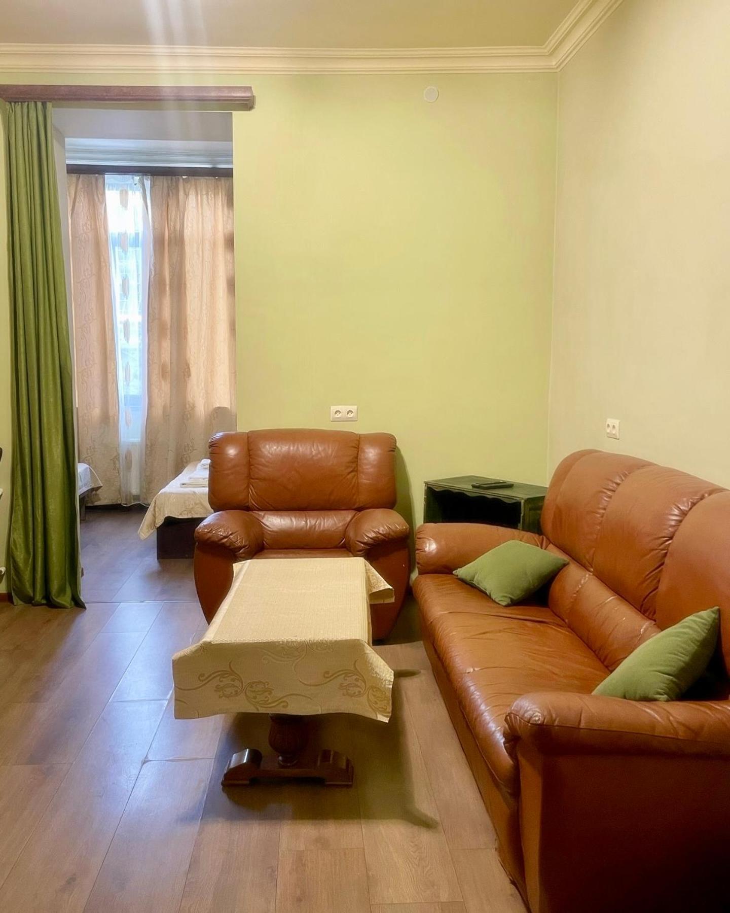 Studio Boutique Hotel At Cascade 예레반 외부 사진