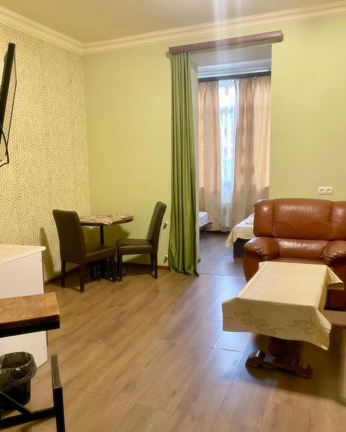Studio Boutique Hotel At Cascade 예레반 외부 사진