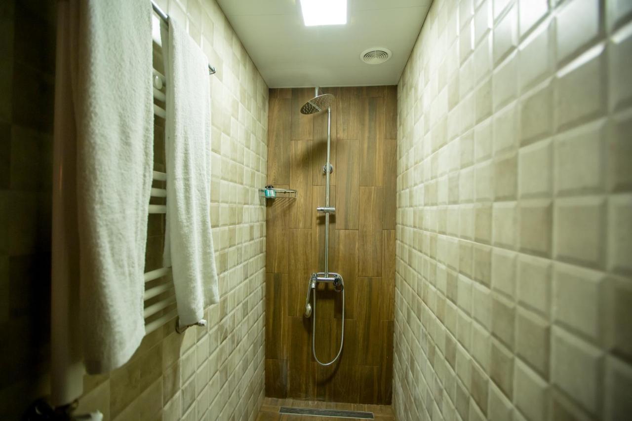 Studio Boutique Hotel At Cascade 예레반 외부 사진
