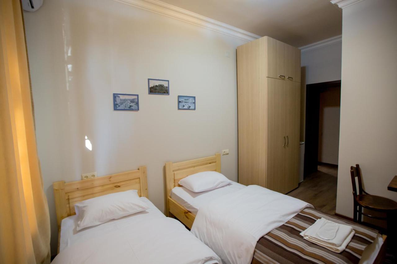 Studio Boutique Hotel At Cascade 예레반 외부 사진