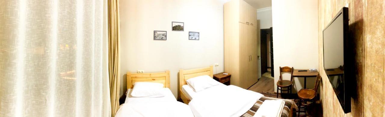 Studio Boutique Hotel At Cascade 예레반 외부 사진