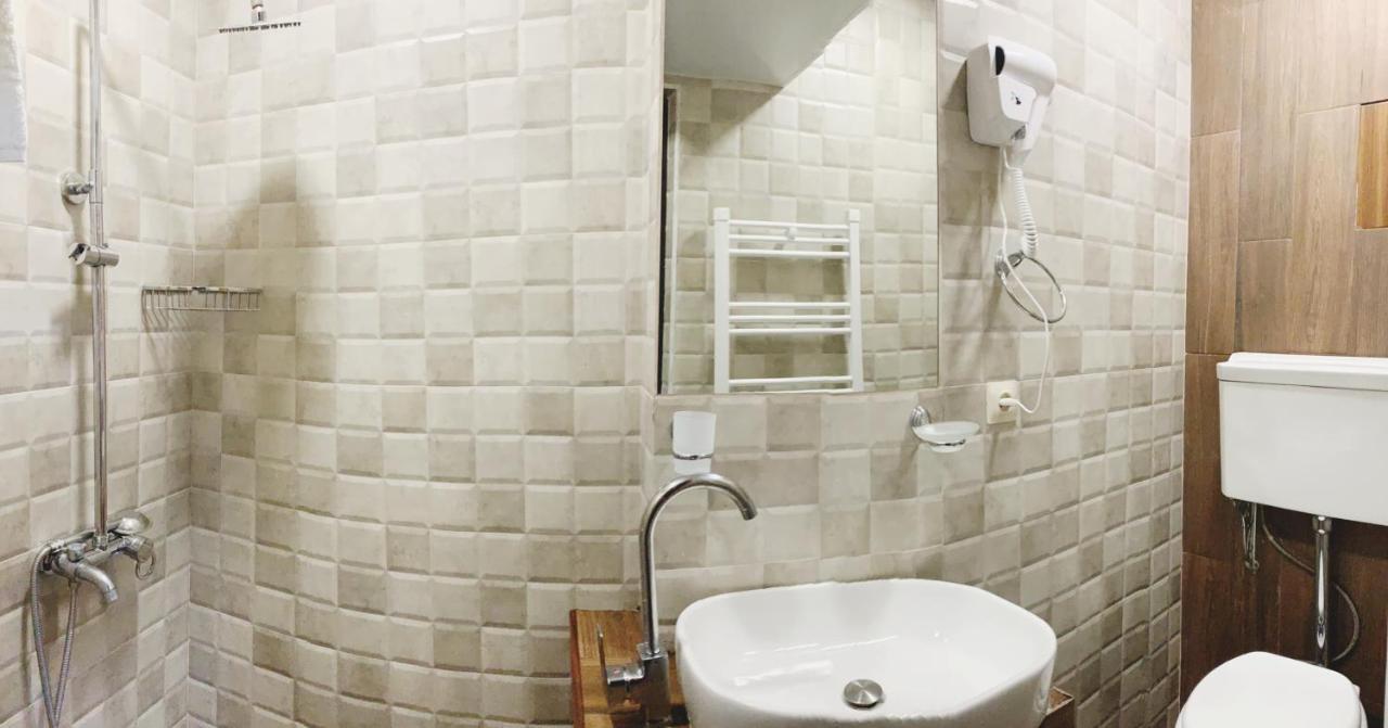 Studio Boutique Hotel At Cascade 예레반 외부 사진